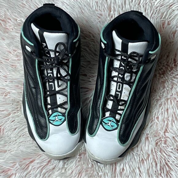 JORDAN  SHOES - Picture 1 of 9